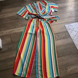 Palms Away 2 piece set. Never worn. Still with tags on.